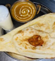 インド・ネパール料理 <br>
ナマステエベレスト